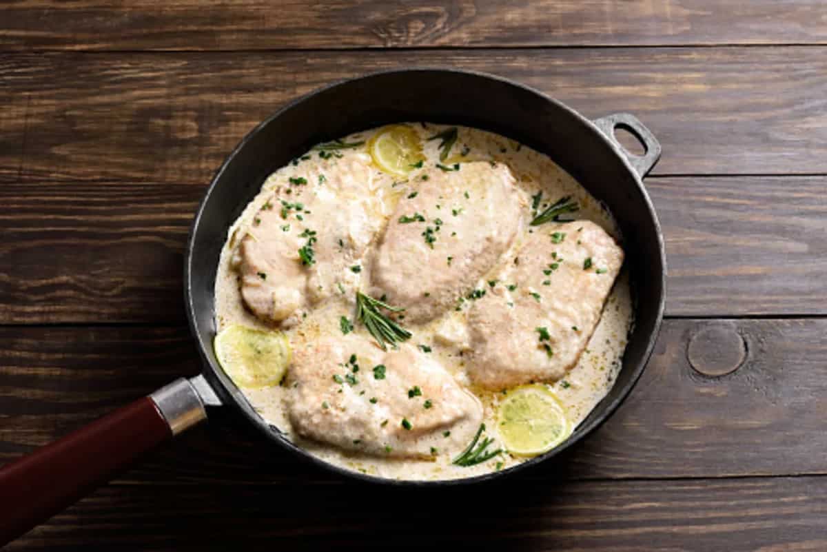 Creamy Herb Chicken For Dinner, A Flavourful End To Your Day