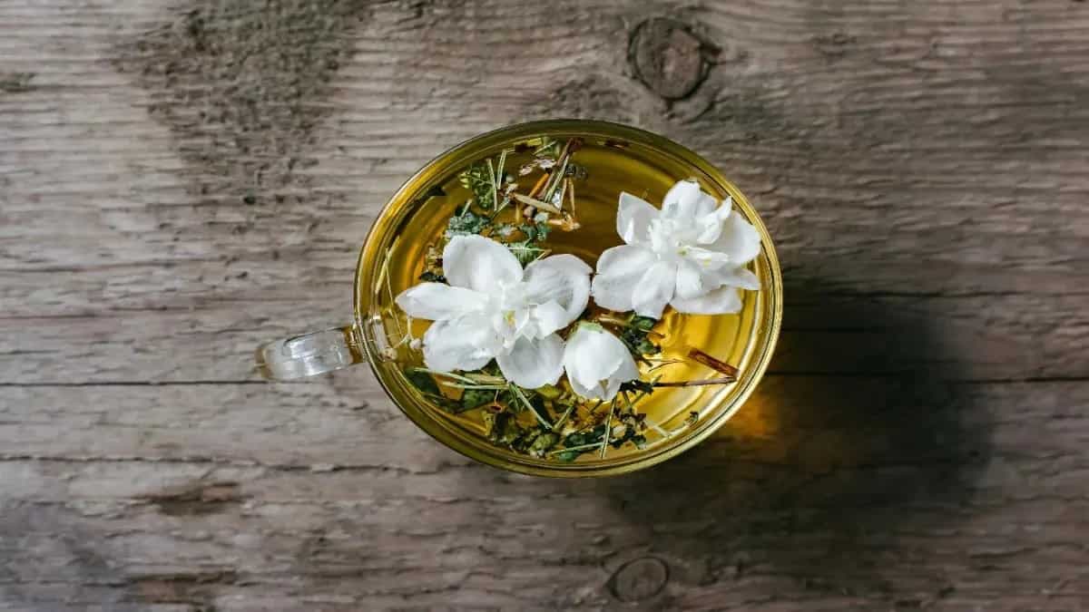 8 Amazing Jasmine Tea Health Benefits To Know About