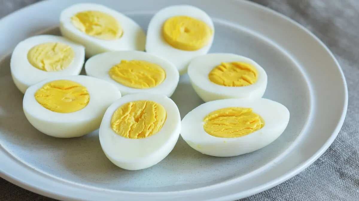  Try These 7 Kitchen Tips To Perfectly Boil Eggs