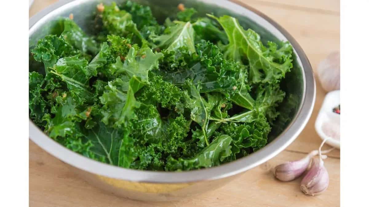 Exploring The Nutritious Kale and Citrus Salad For Glowing Skin
