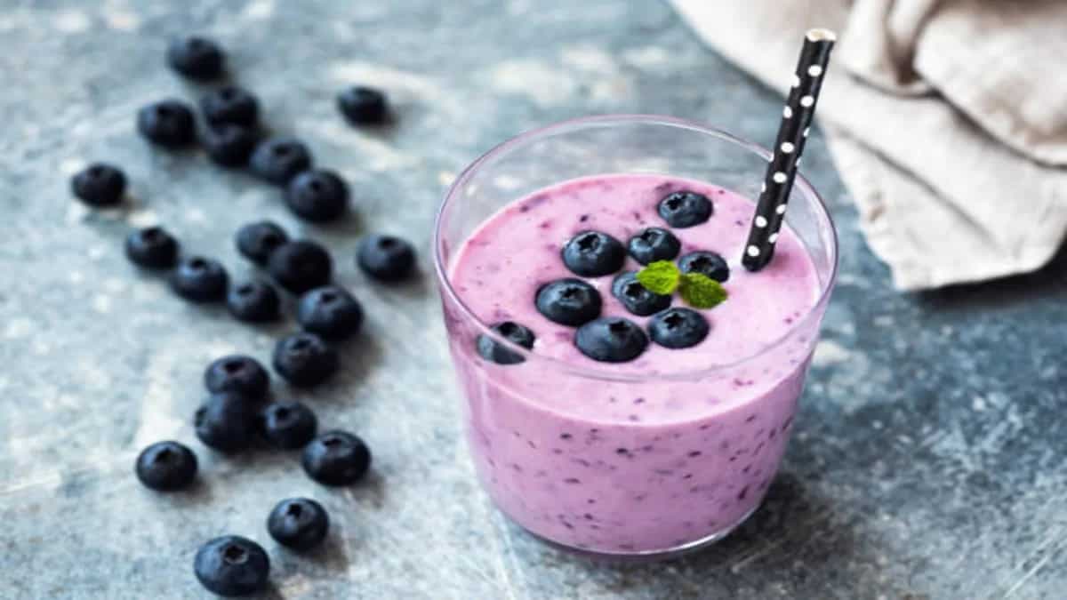 5 Refreshing Smoothie Recipes To Beat The Heat 