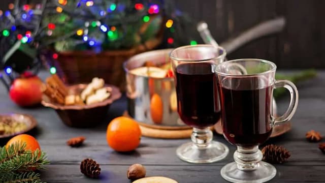 7 Non-Alcoholic Drinks For Your Christmas Feast