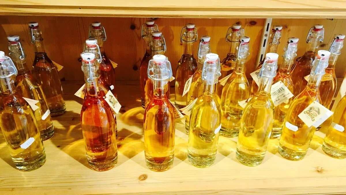 The Age-Old Technique Of Infusing Vinegars