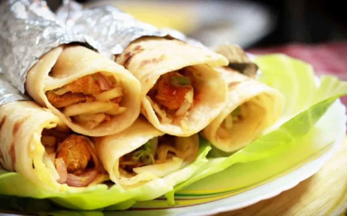 The 10 Best Places For A Chicken Roll In Noida