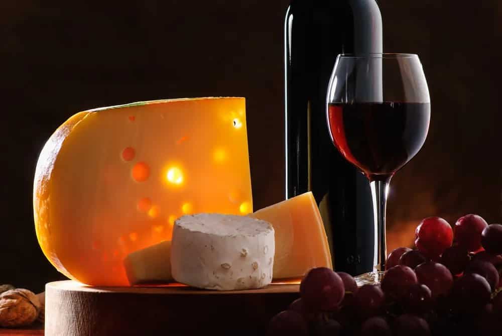 Love Cheese with Wine? Here’s A Pairing Guide 