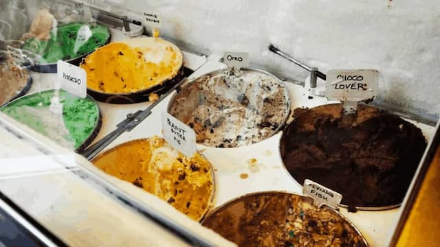 How Ice Cream Shops Thrive During India’s Winter Season