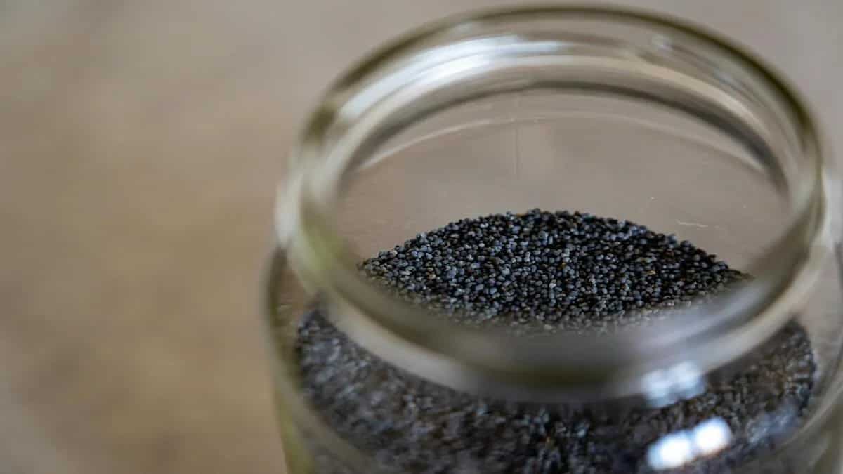 5 Poppy Seed Substitutes That Can Save Your Day