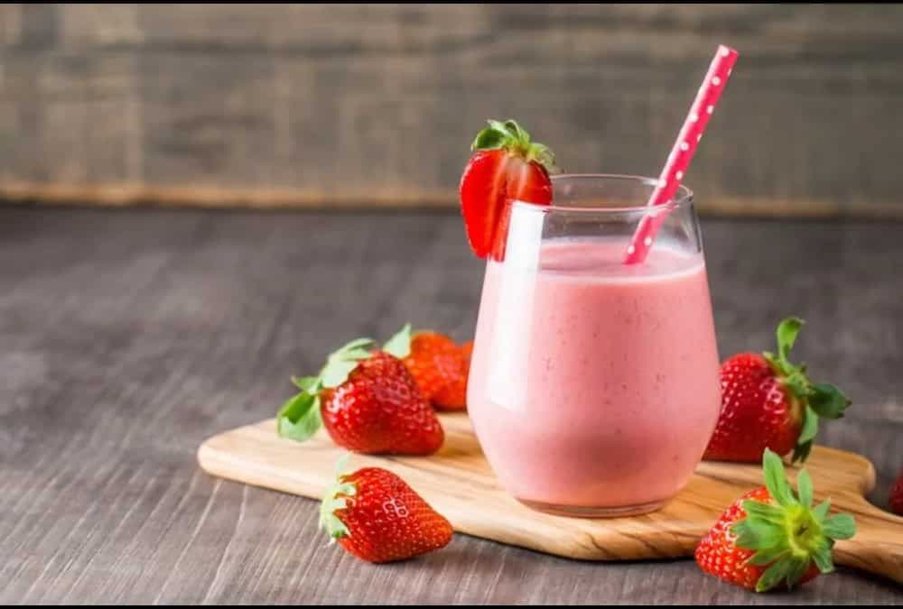 Top 6 Health Benefits Of Drinking Strawberry Milkshake