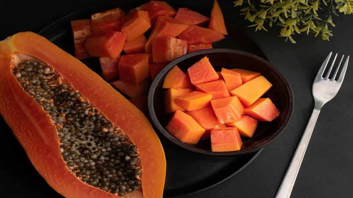 Papaya: The 6 Side Effects To Be Aware Of While Eating Papaya