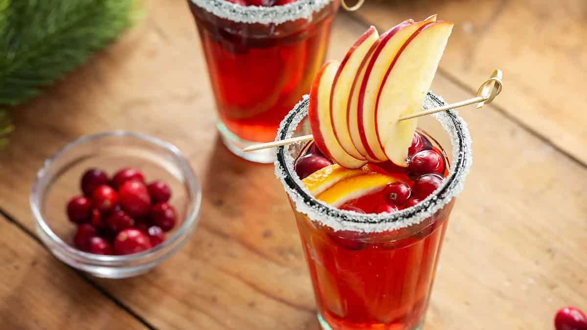 Christmas 2022: Say Cheers With These 5 Festive Cocktails 