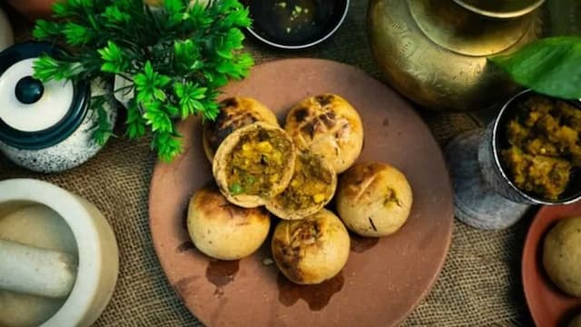 Diwali 2024: Serve These Rajasthani Snacks To Your Guests