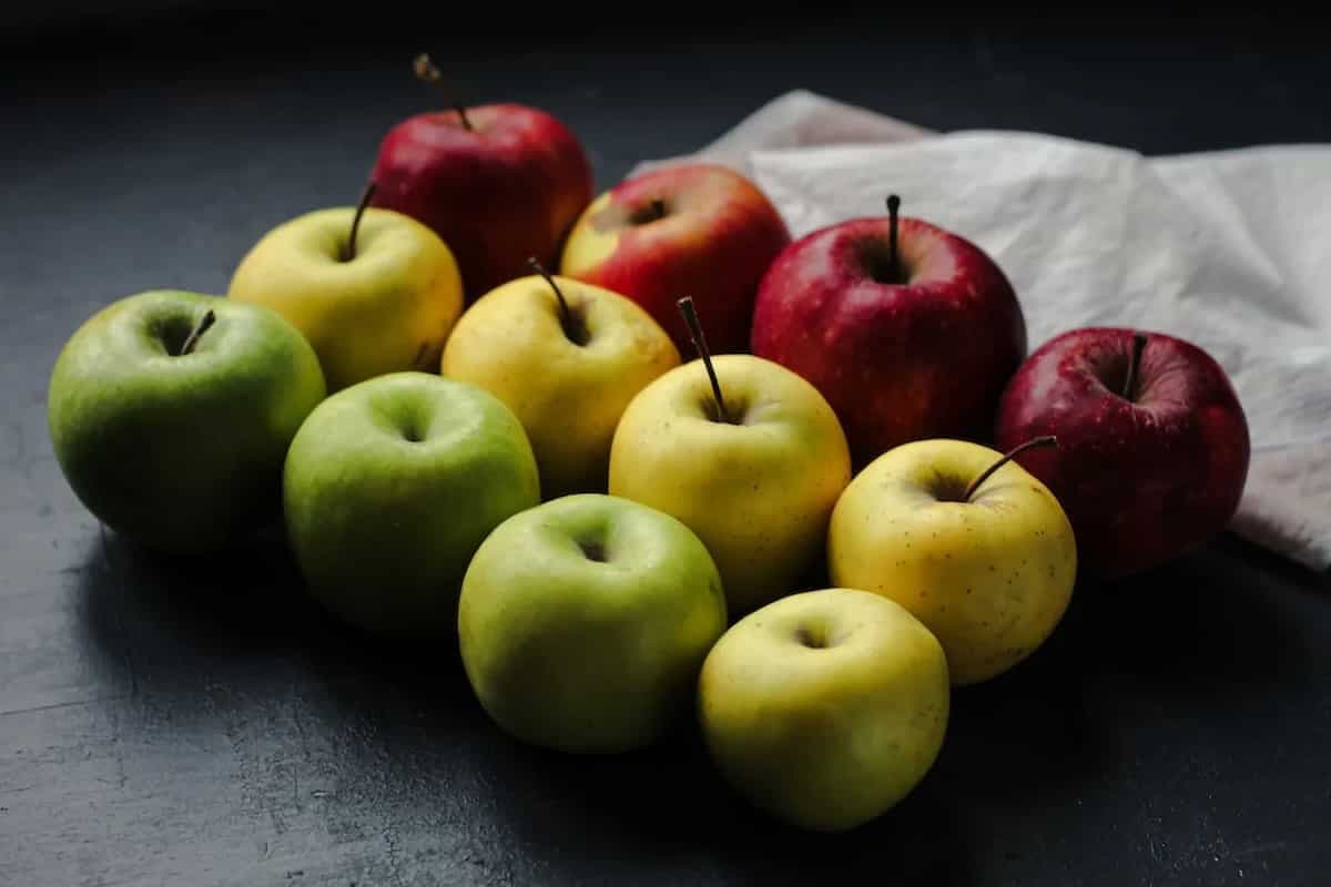 Got Old, Mushy Apples? Try These 5 Creative Ways To Use Them Up