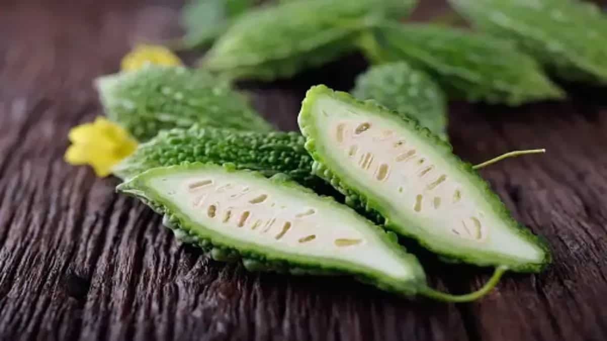 Mint To Bitter Gourd: 5 Foods Beneficial For Healthy Skin  