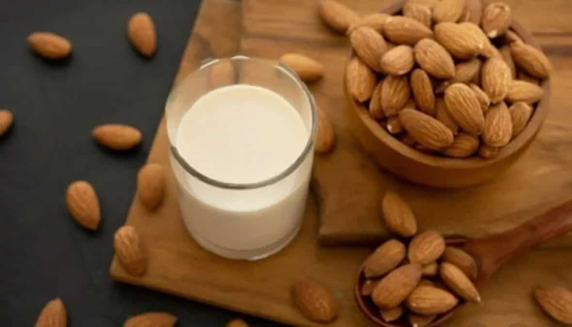 Health Check: Oat Milk Or Almond Milk, What's Better 