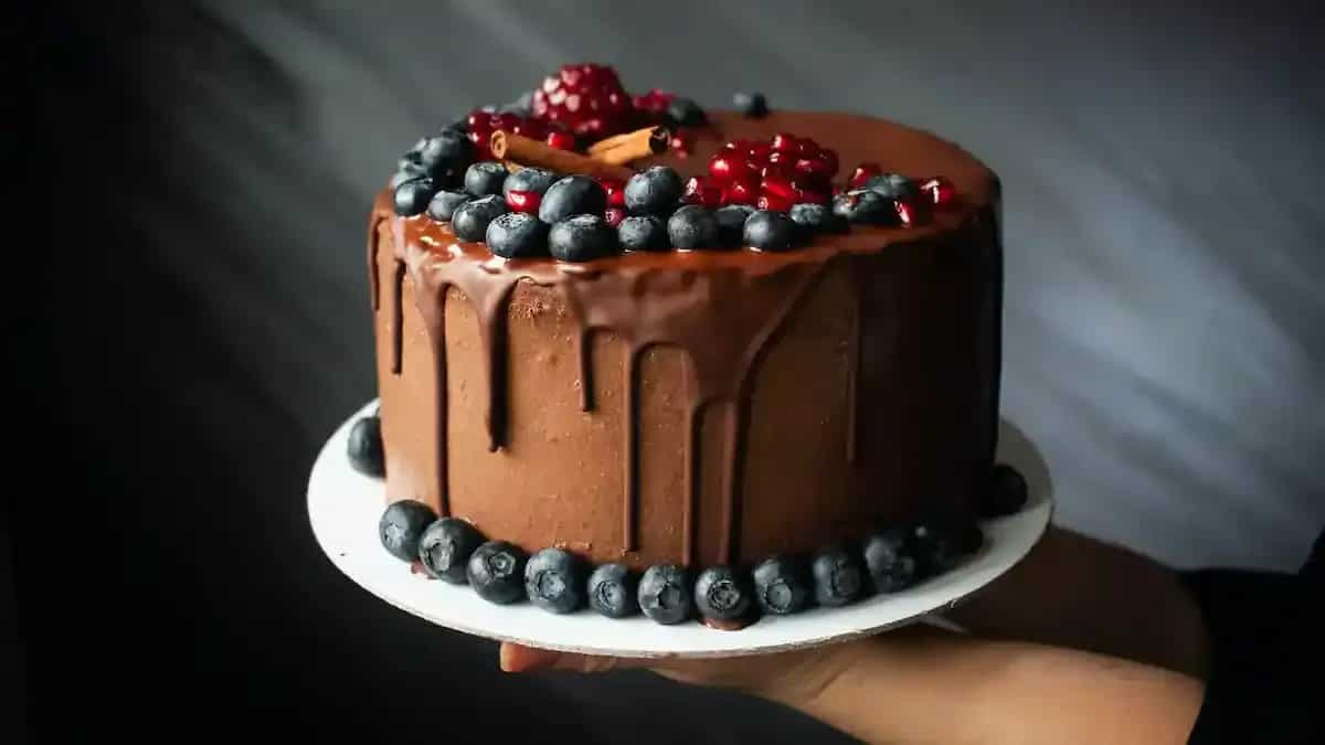 5 Common Blunders To Avoid While Baking Chocolate Cakes