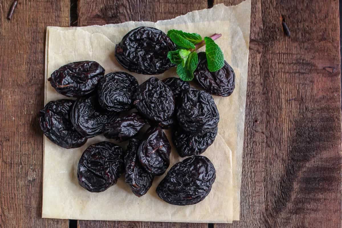 The Top 10 Health Benefits Of Prunes