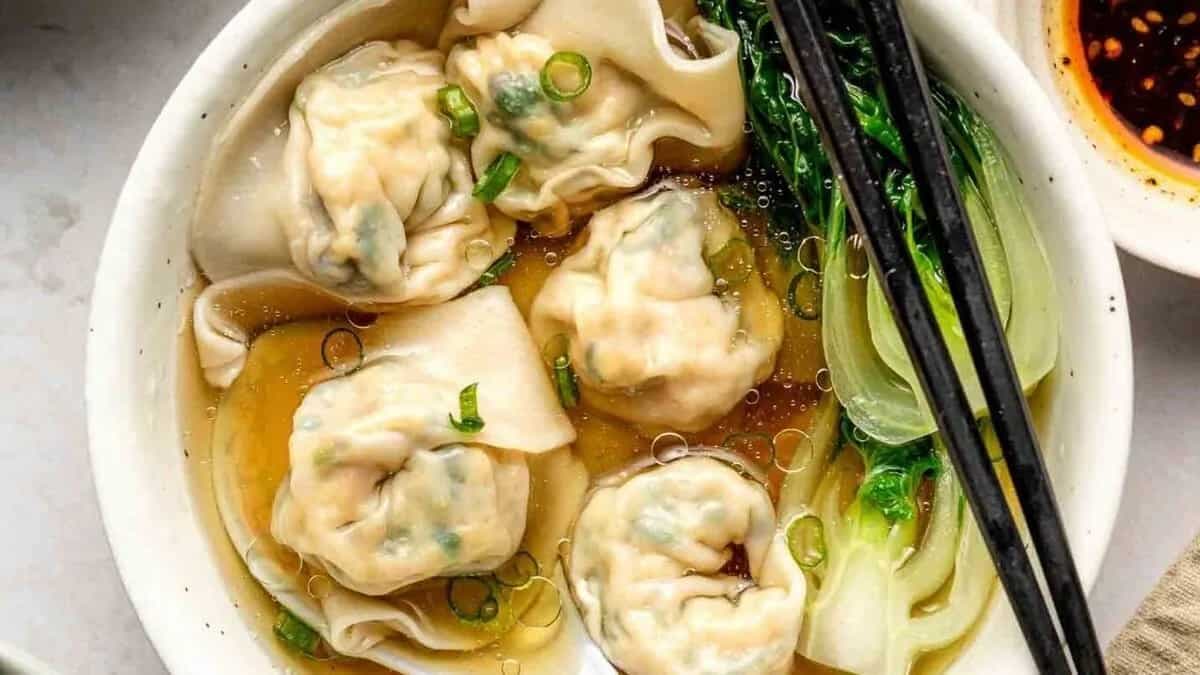 Here's How You Can Make Classic Veg Wonton Soup At Home