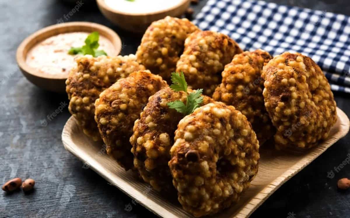 Learn How To Make Crispy Sabudana Vada In A Pressure Cooker