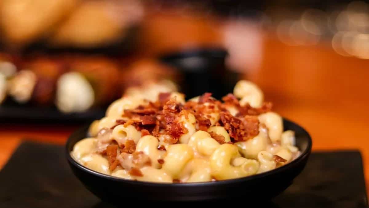 Feeling Lazy For Breakfast? Here's 7 Easy Mac And Cheese Ideas