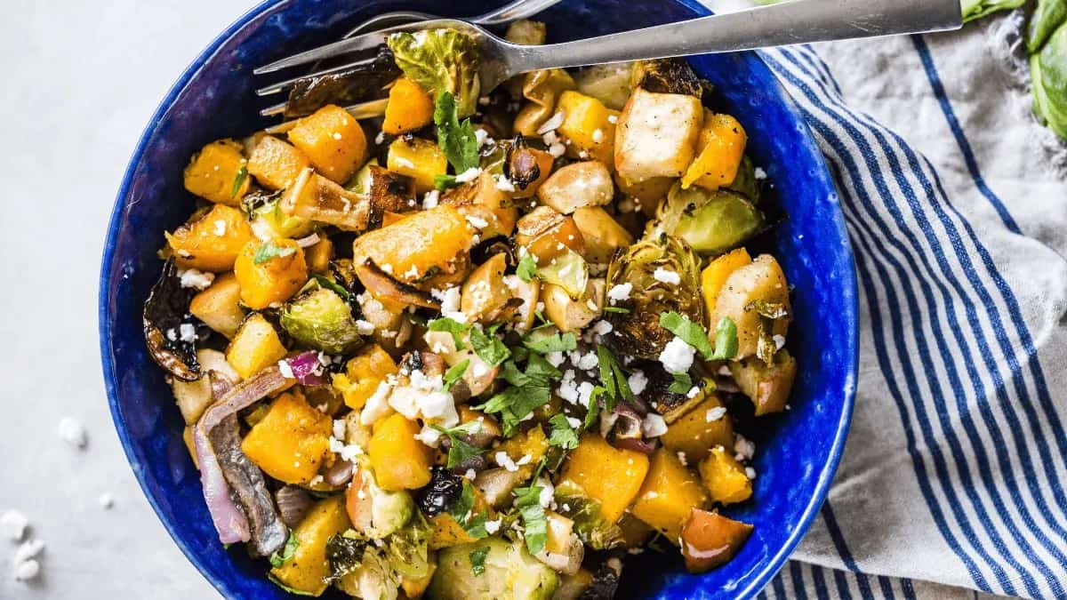 6 Warm Salads To Enjoy For Meals During The Winter Months