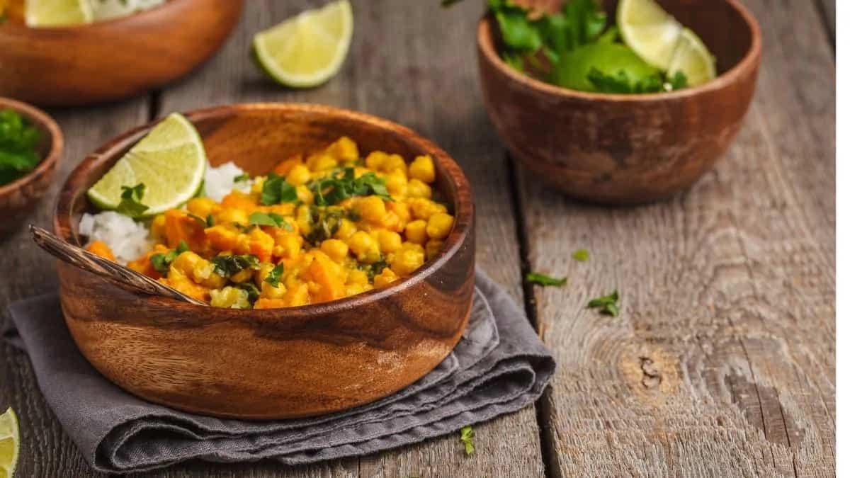 Vegan Mango Chickpea Curry Recipe For A Summer Meal