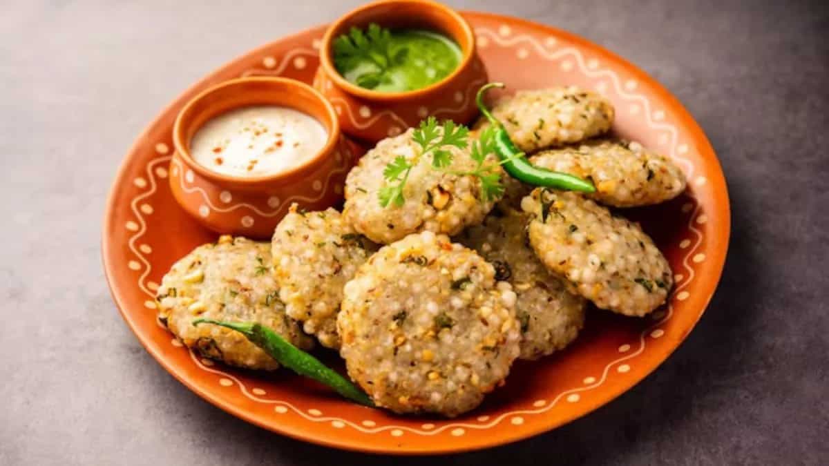 Sawan 2024: 5 Key Mistakes To Avoid When Making Sabudana Vada