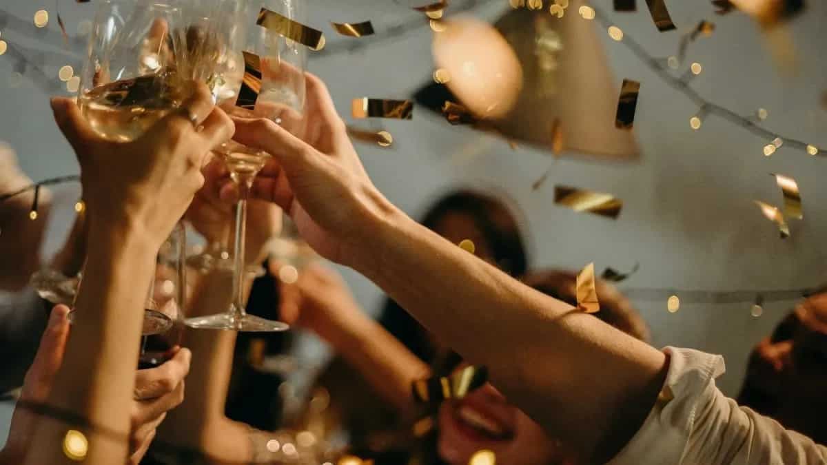 Cheapest Champagne Brands To Celebrate With While On A Budget