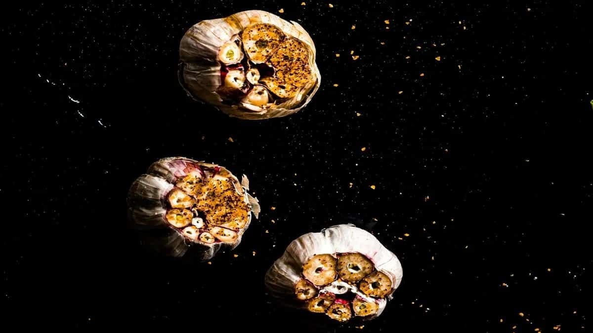 7 Ways To Use Roasted Garlic Creatively In Your Recipes