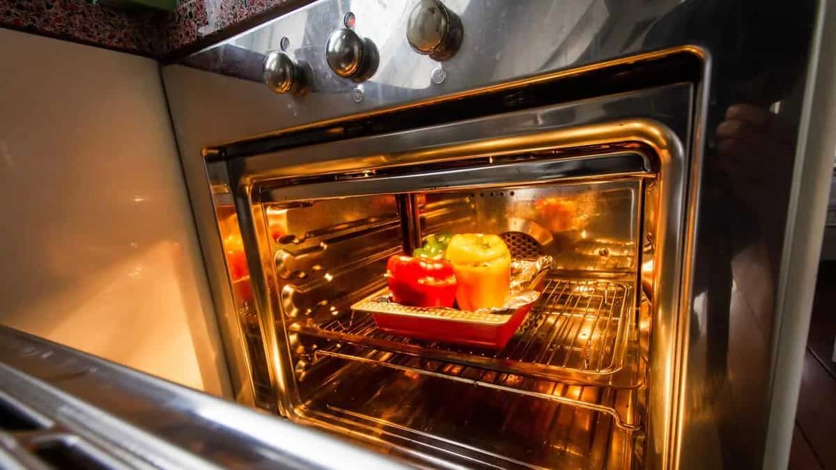 Quick And Effective Tips To Clean Microwave Oven