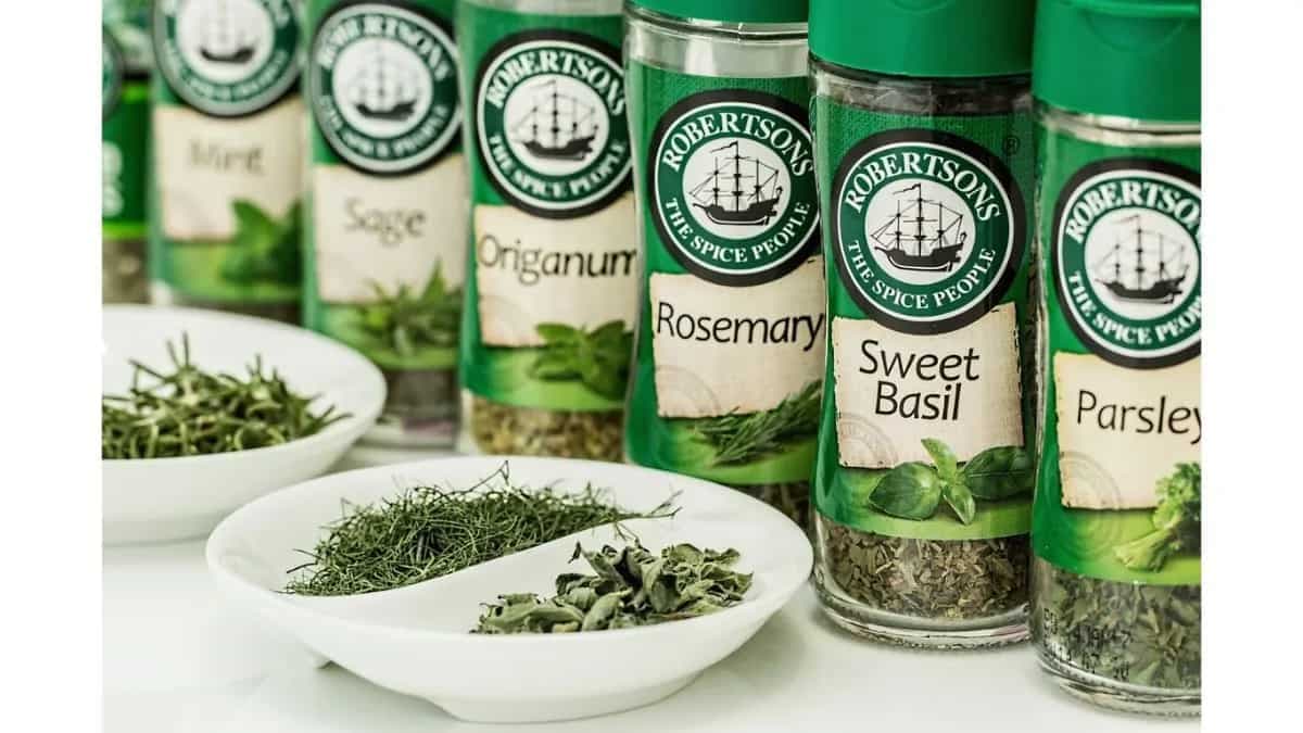 Exploring the Medicinal Properties of Basil, Rosemary, and Thyme