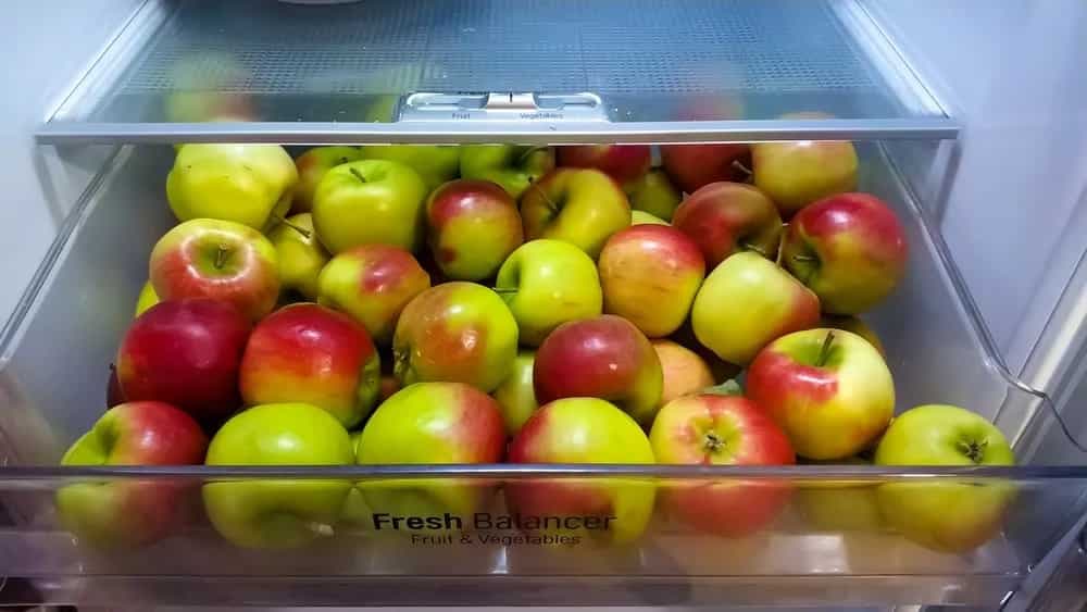 Prevent Food Waste: Keep Apples Away From Other Fruits