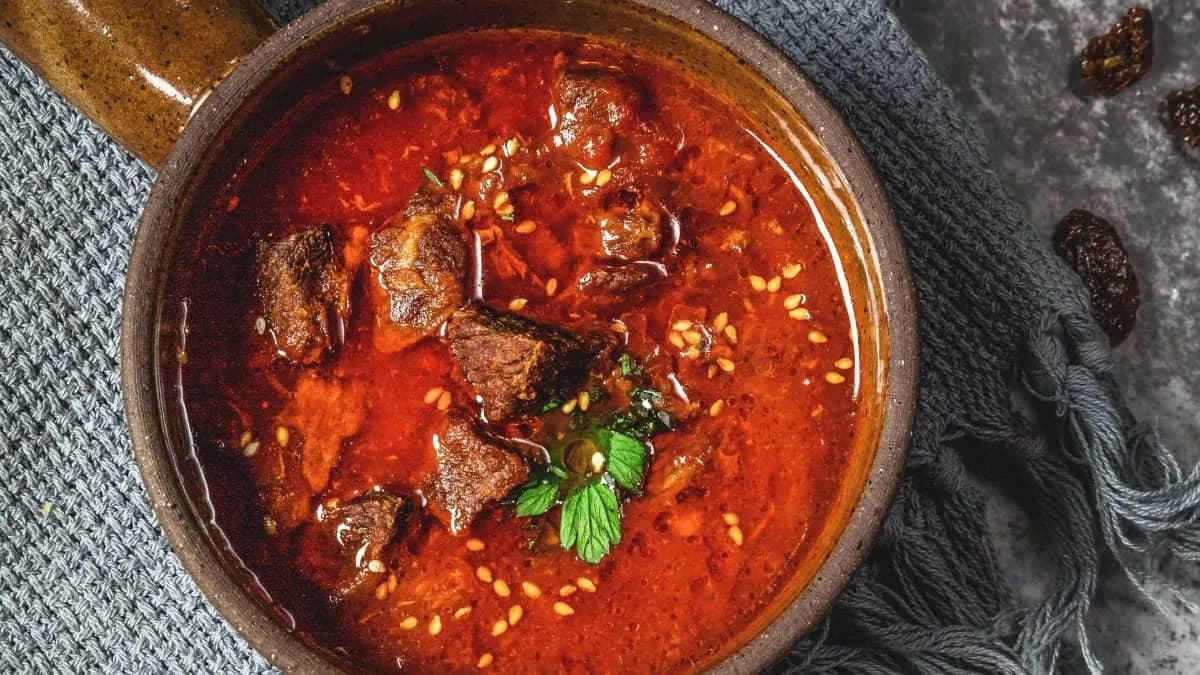 6 Tips To Reduce The Hit Of Chilly In Curries