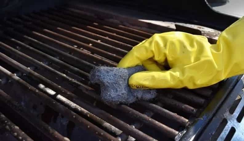 6 Easy Ways Of Cleaning Your Grill At Home