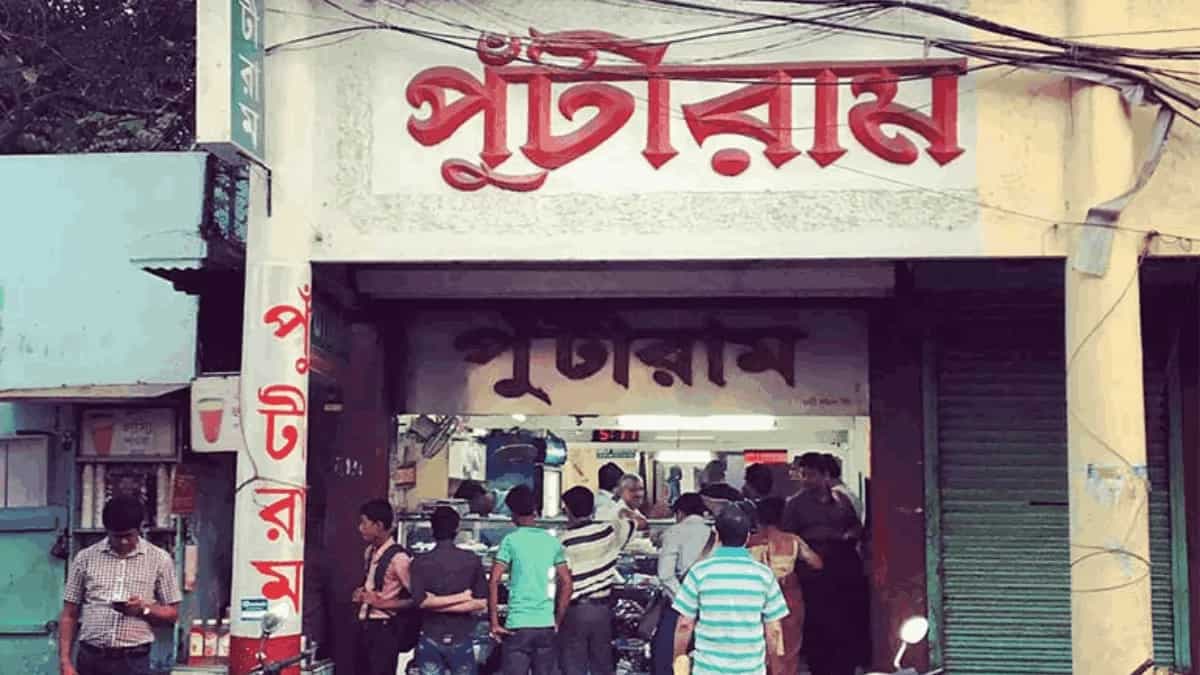 Putiram, Kolkata: What To Eat At This Iconic Sweet Shop