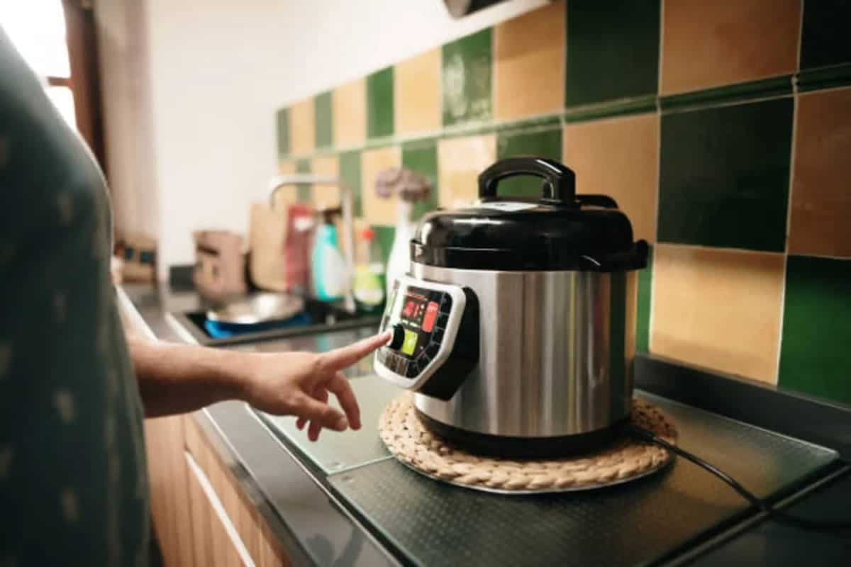 Slow Cooker Shopping: 7 Key Factors to Consider Before Buying