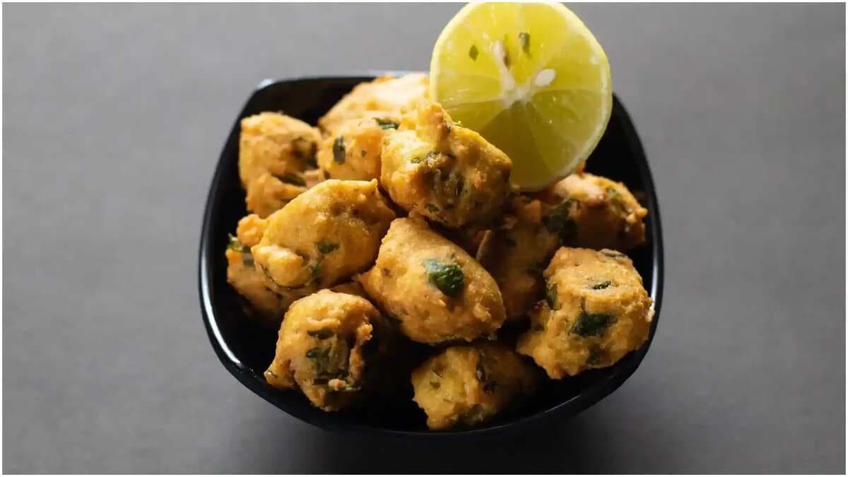  7 Traditional Indian Snacks to Enjoy During the Rainy Season