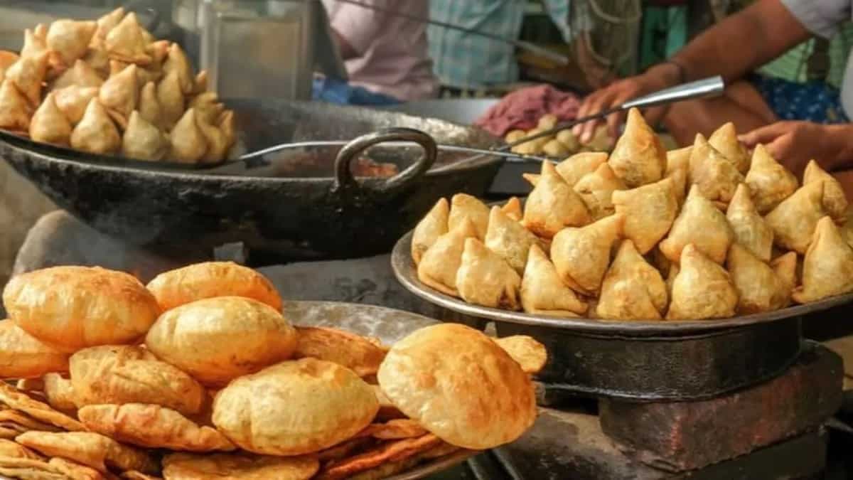 Kashi Chaat To Kachori, A Glimpse Of Banaras Riverfront Stalls