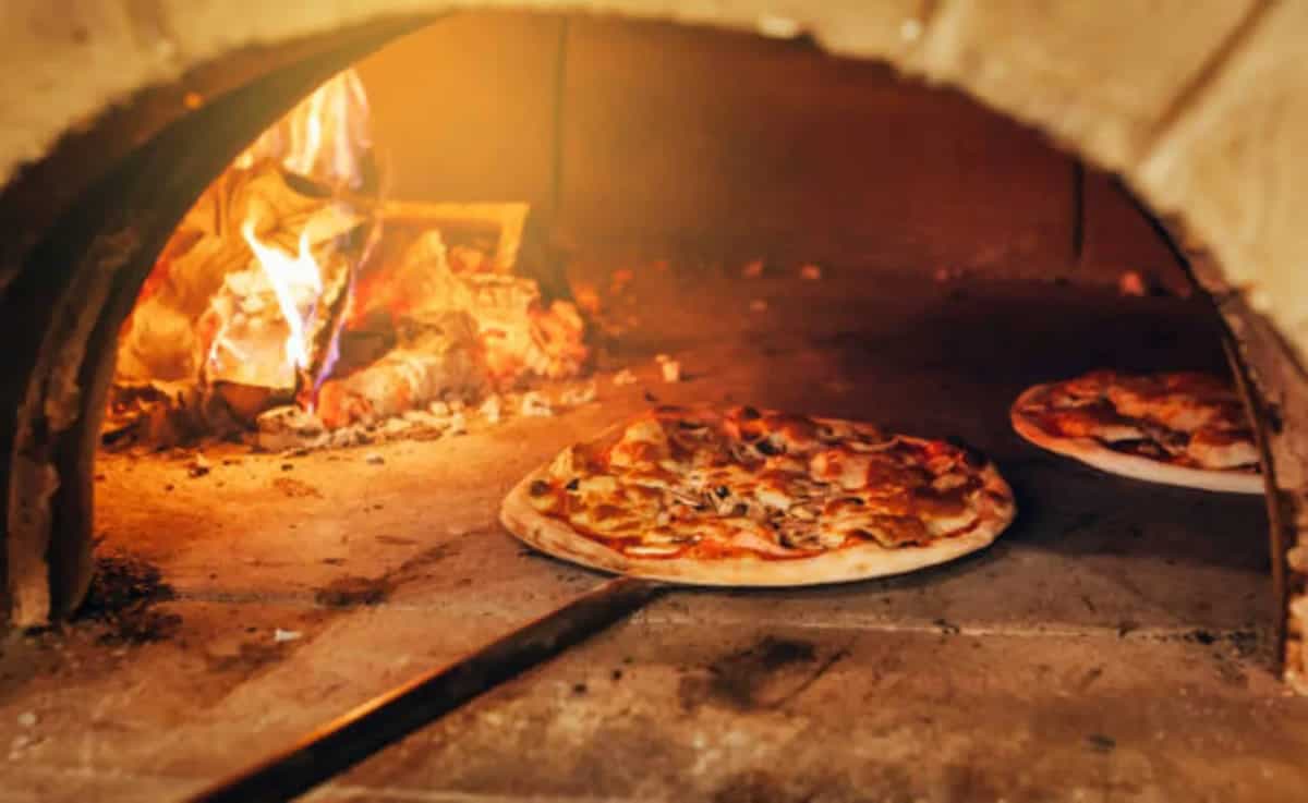 Cooking With Fire: The 7 Healthy Benefits Of Wood-Fired Cooking