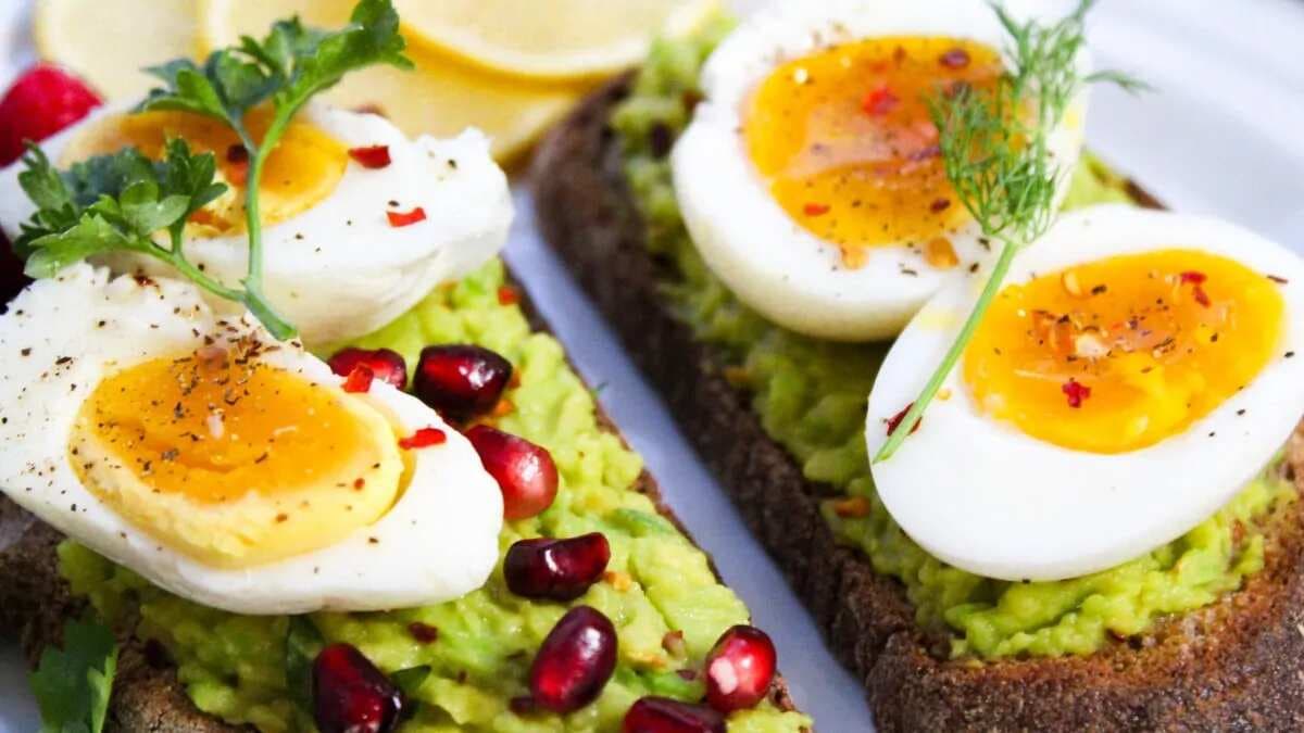 8 Unique Egg Dishes To Snack On This Winter