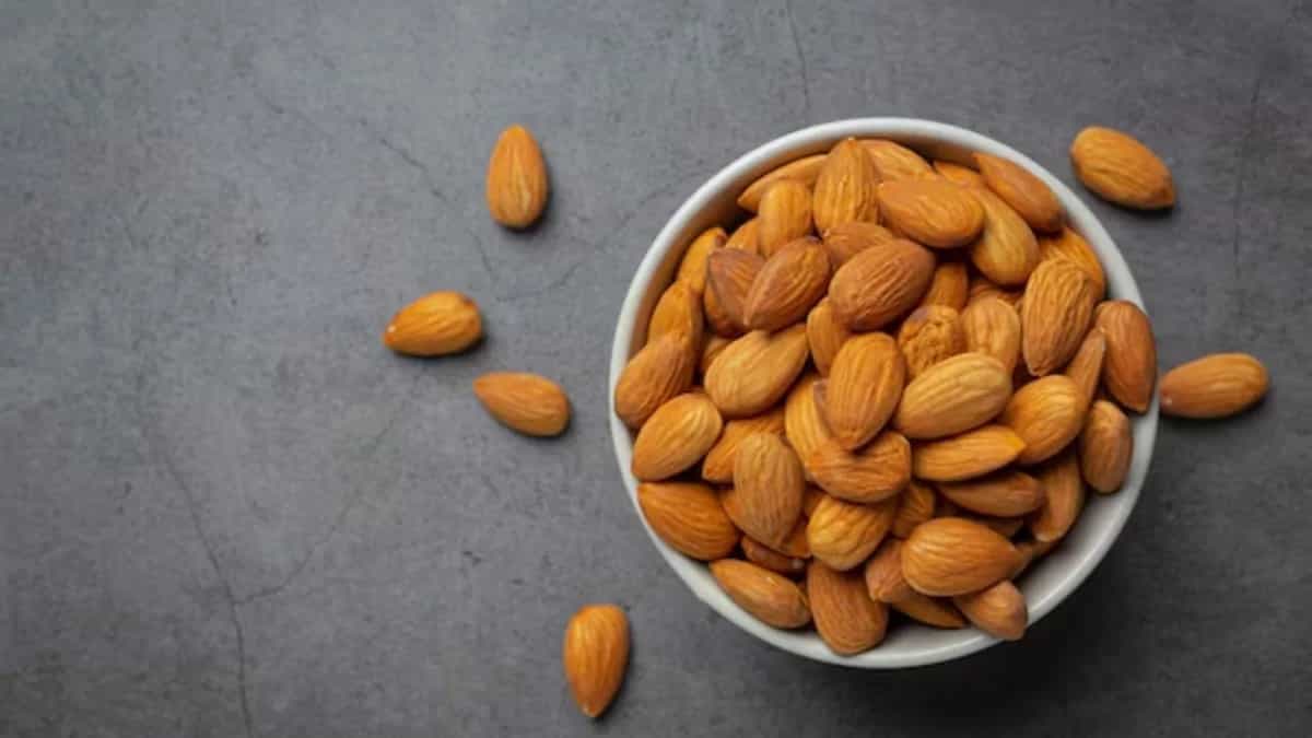 Peeling Almonds: Nutritional Value And Health Benefits?