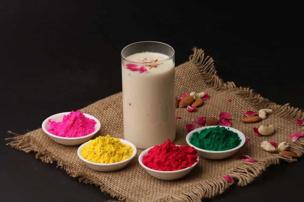Thandai To Bhang Flavoured Dishes To Make For Holi Breakfast