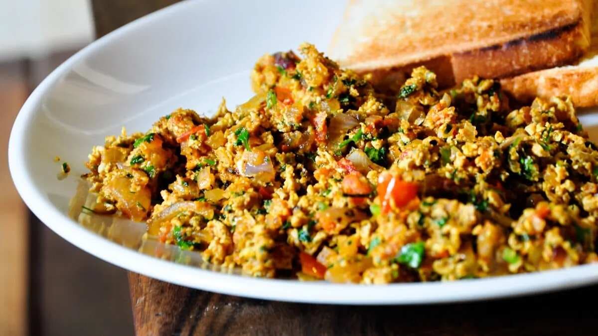 These Indian Street Food Dishes Will Leave You Eggs-tatic!