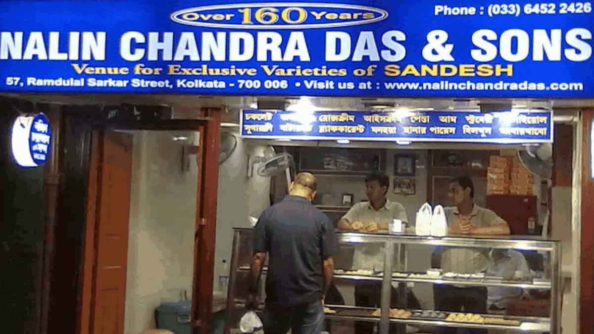 Nalin Chandra Das & Sons: What to eat at this iconic Sweet Shop