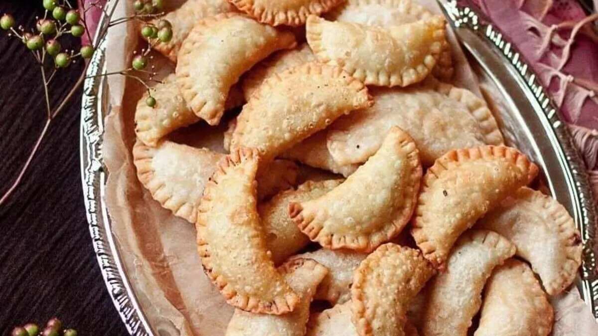 Holi 2023; This Coconut Gujiya Is An Absolute Delight 