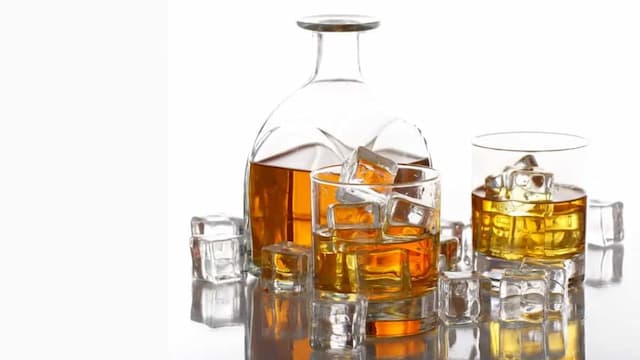 8 Popular Types Of Brandy To Stock Up For Winter