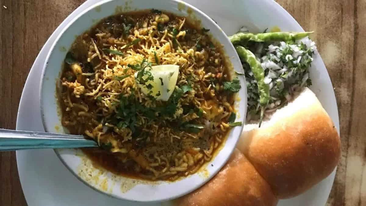 Misal Pao - History Of Maharastra's Favourite Snack