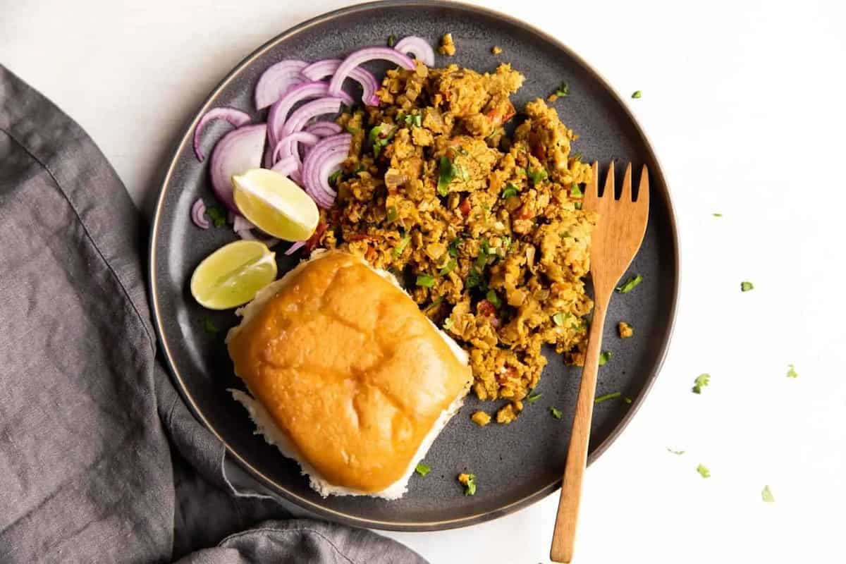 7 Must-Try Stuffed Pav (Indian Bun) Recipes For Your Snacks!