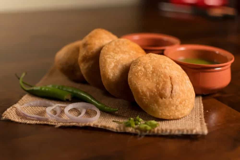 Spice Up Your Weekend With These Onion-Based Indian Snacks