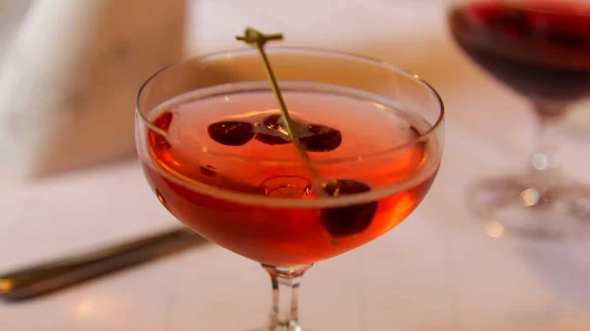 A Step-By-Step Guide To Make Homemade Cocktail Cherries