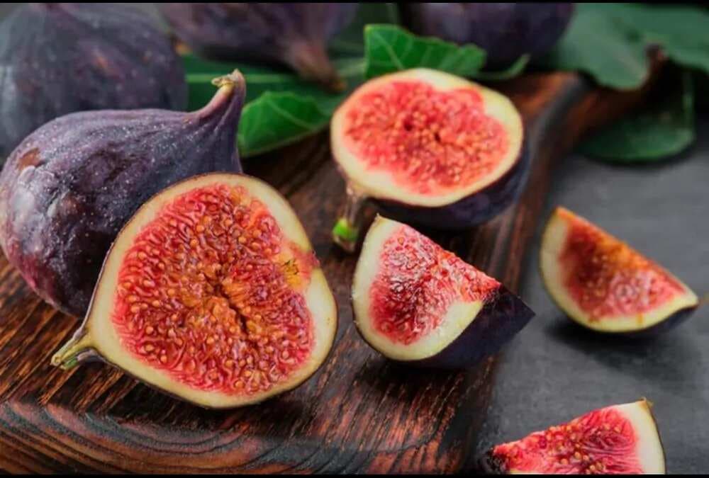 6 Health Benefits Of Eating Figs, A Winter Superfood